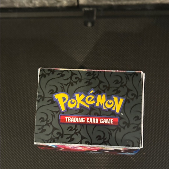 Pokemon Charizard Trading Card Storage Box with Velcro fastener - Picture 4 of 9